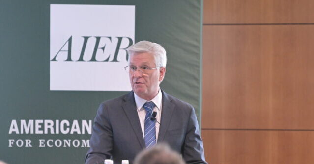 Fed Governor Waller Supports Trump's Requests for Prompt Rate Reduction