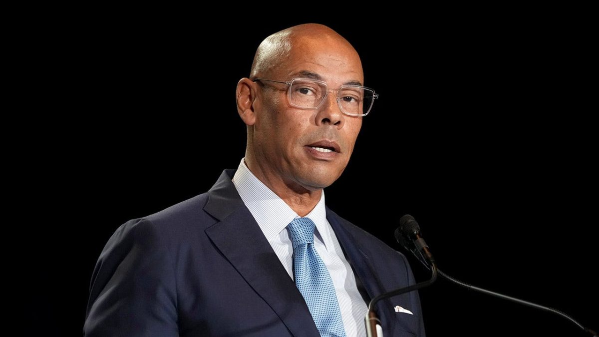 Former NFLPA executive Lloyd Howell Jr. allegedly billed the union for visits to a strip club.