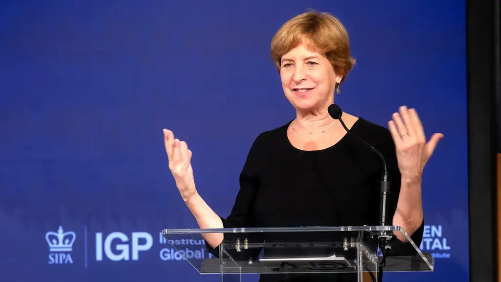 Former NPR head warns that combining journalism with government funding is a dangerous combination