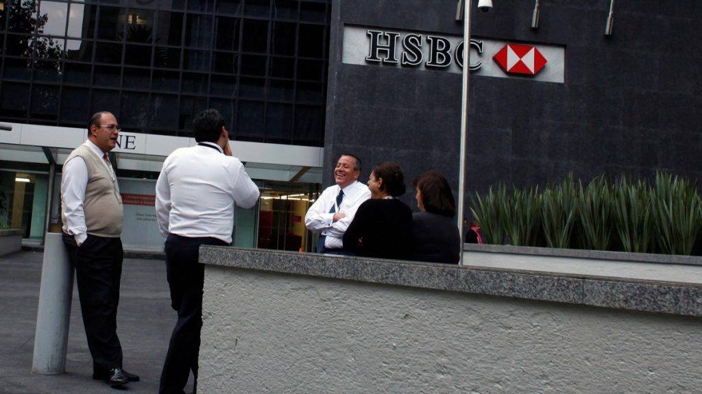 HSBC asks managing directors to come back to the office four days a week.