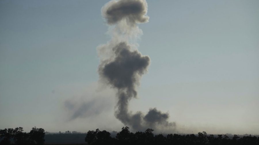 Hamas indicates readiness to proceed with a ceasefire.