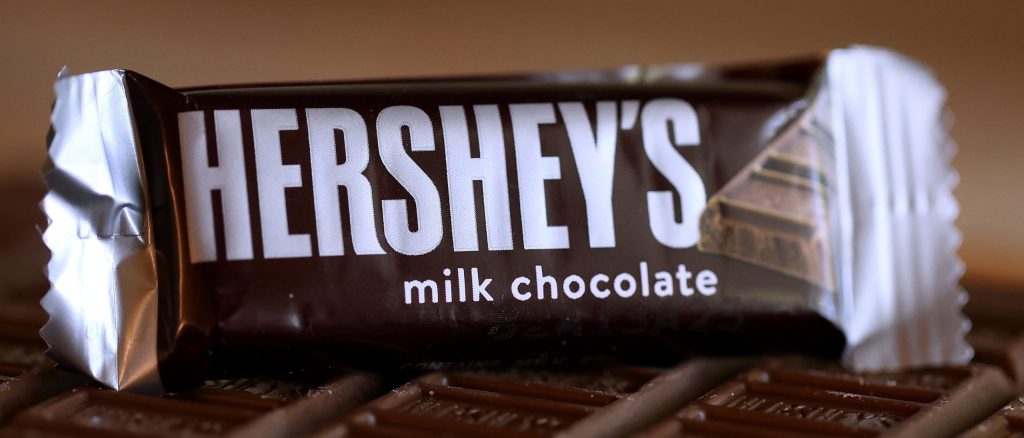 Hershey Plans to Eliminate Artificial Dyes by the End of 2027