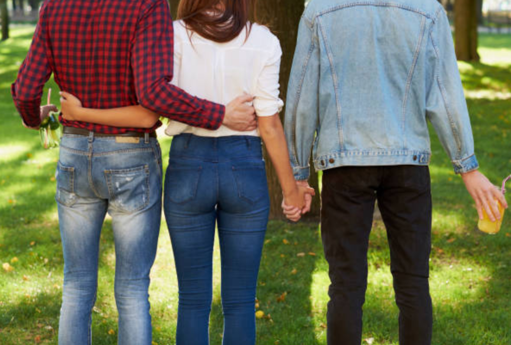 I have feelings for my coworker — I'm uncertain about how to tell my boyfriend