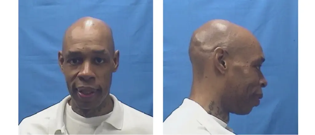 Illinois Retains Man Who Killed His Mother In Women's Prison
