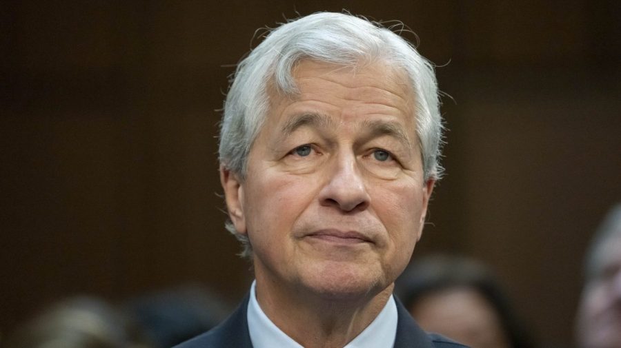 Jamie Dimon praises the Federal Reserve's independence as Trump considers swapping Jerome Powell.