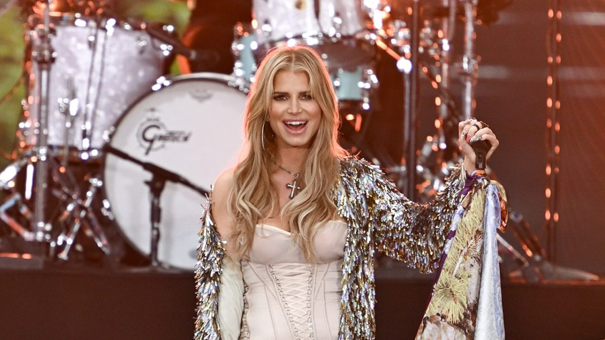 Jessica Simpson discovers her voice in Nashville for a return to music