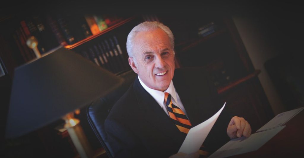 John MacArthur Admitted to Hospital for Pneumonia, Could Soon 'Be with the Lord'