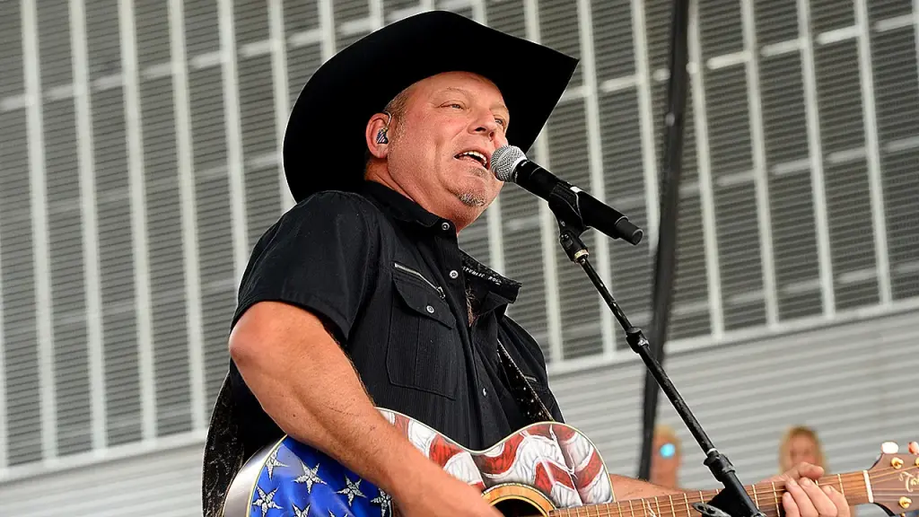 John Michael Montgomery will hold his final concert in Kentucky this December.