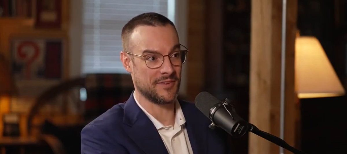 Journalist Reveals Signs of China's Takeover of America Obscured in Plain Sight