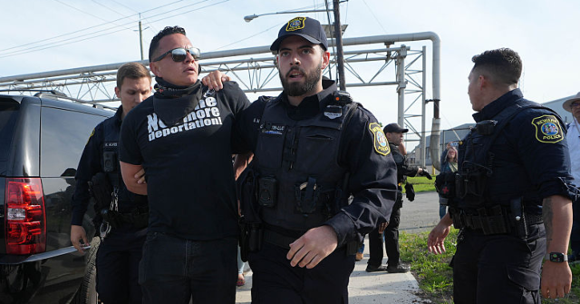 Judge Permits All Unauthorized Immigrants to Apply for Asylum, Stopping Deportation