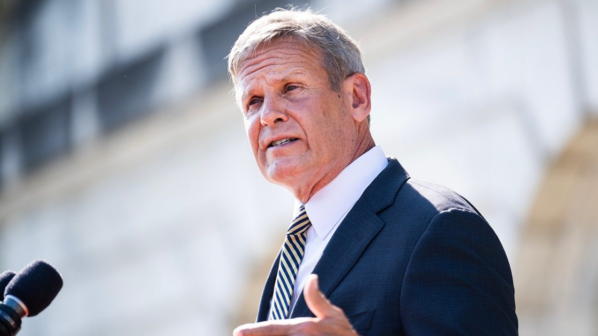 Judge partially halts Tennessee law prohibiting adults from assisting minors in obtaining abortions