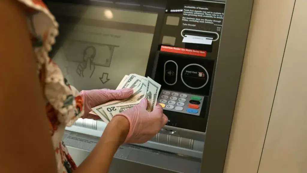 Jugging: The risky crime trend at ATMs that targets bank customers