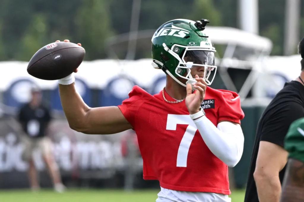 Justin Fields performs well in Jets training camp 7-on-7 drills