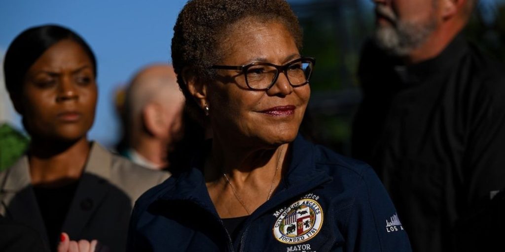 Karen Bass' protest against ICE breaks the law and adds to chaos in LA