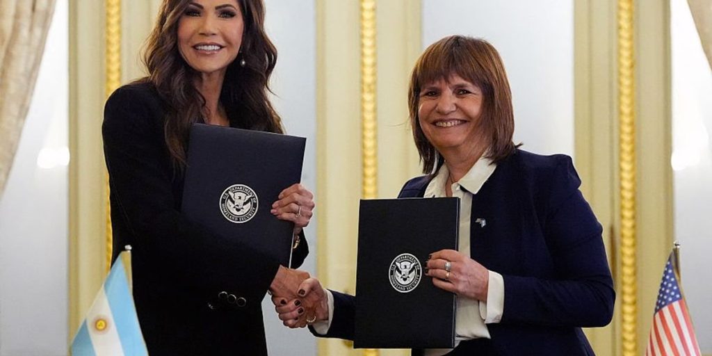Kristi Noem finalizes important security agreement during her trip to Argentina