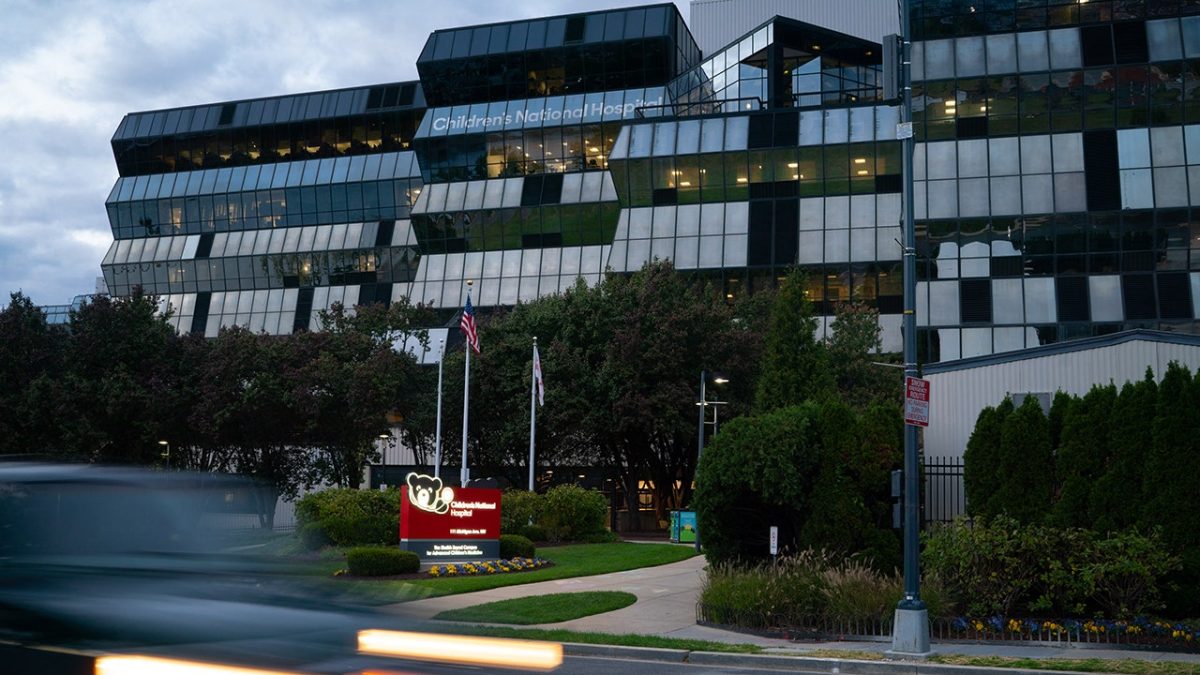 Large children's hospital in DC halts gender transition services for young patients
