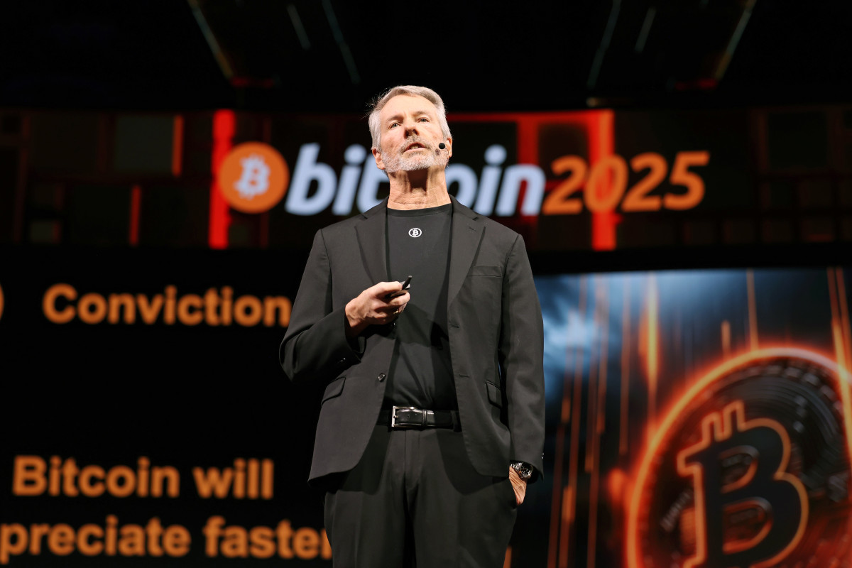Lawsuit challenges Michael Saylor's approach as company's Bitcoin holdings surpass $65 billion.
