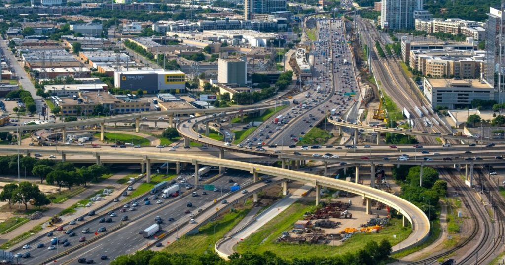 Louisiana bank is expanding into Dallas with its second deal in Texas.