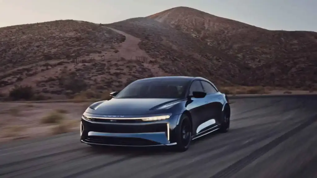 Lucid Motors introduces hands-free driving update to rival Tesla and GM.