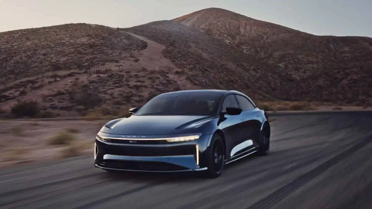 Lucid Motors introduces hands-free driving update to rival Tesla and GM.