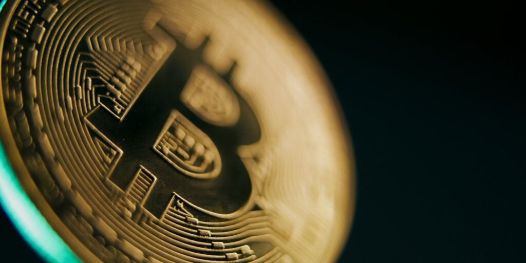 MARA Bitcoin Output Drops 25% Due to Challenging Mining Conditions