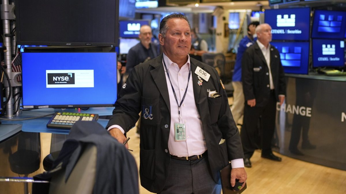 Major US stocks decline, while Nvidia lifts Nasdaq to a new high.