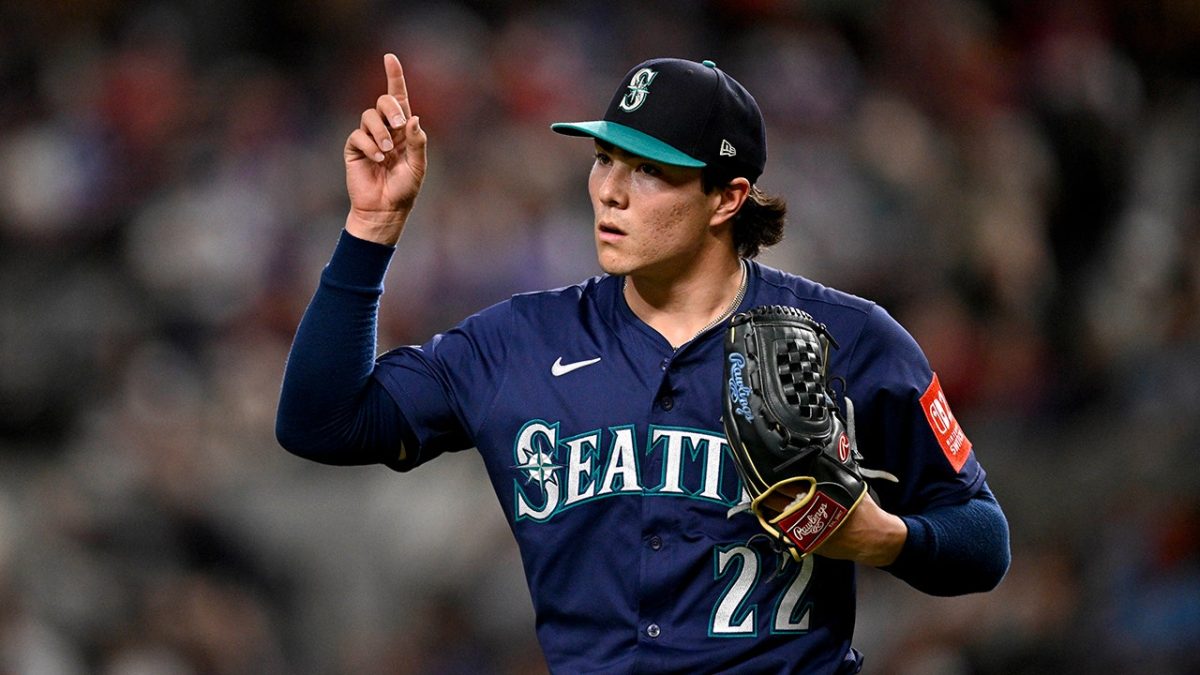 Mariners pitcher Bryan Woo surprises his parents with news about making the All-Star Game.