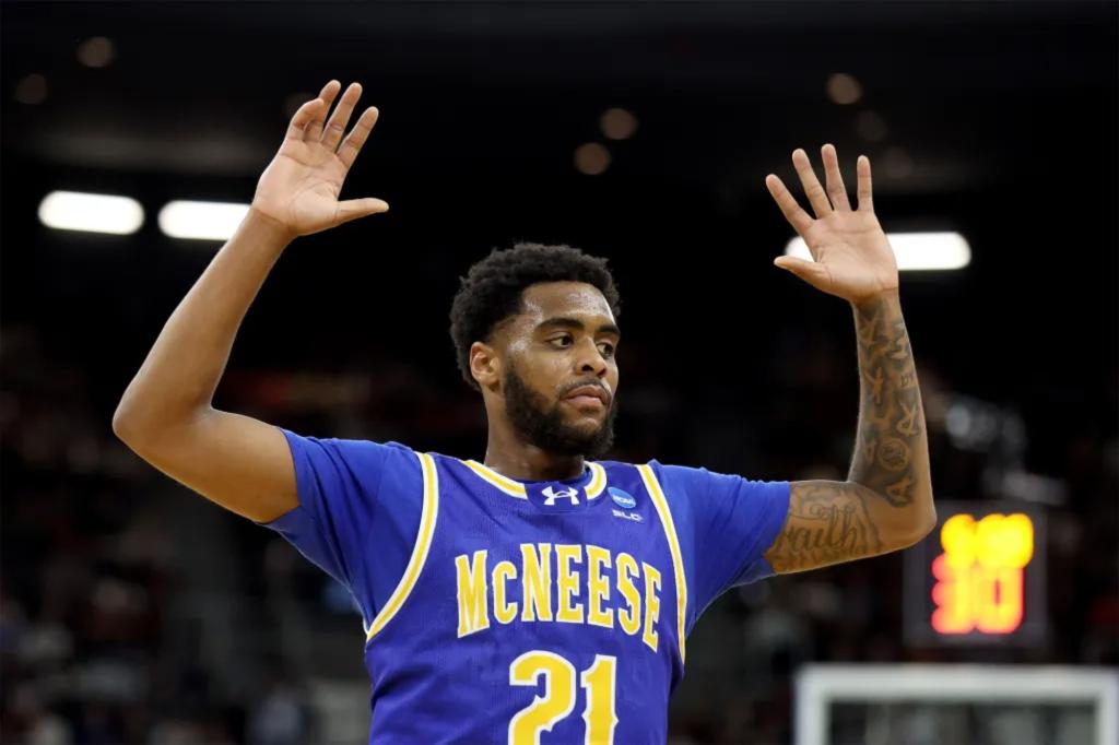 Memphis basketball player taken into custody for reportedly assaulting girlfriend