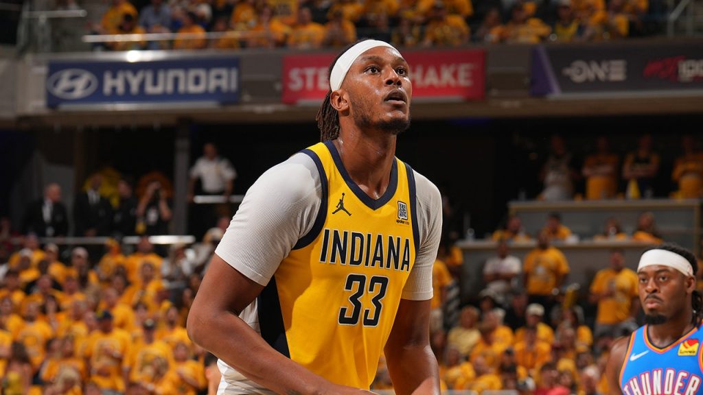 Myles Turner signs $107M contract with the Bucks after his problems with the Pacers