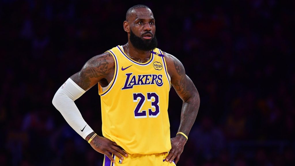 NFL star claims LeBron James could have been an outstanding NFL receiver or tight end.