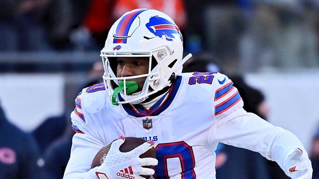 Nyheim Hines reportedly joins Chargers two years after serious injury