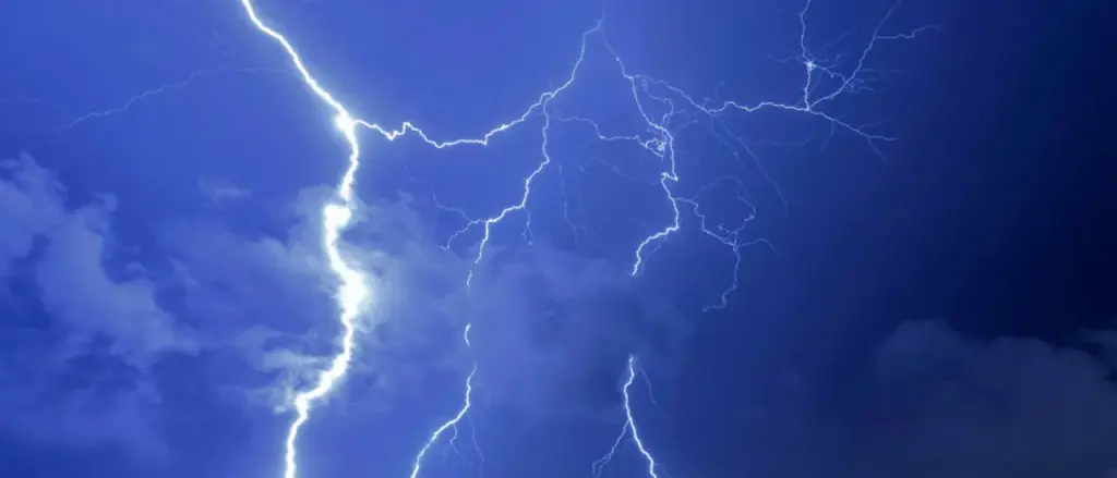 One person killed, fourteen hurt after lightning hits New Jersey archery club