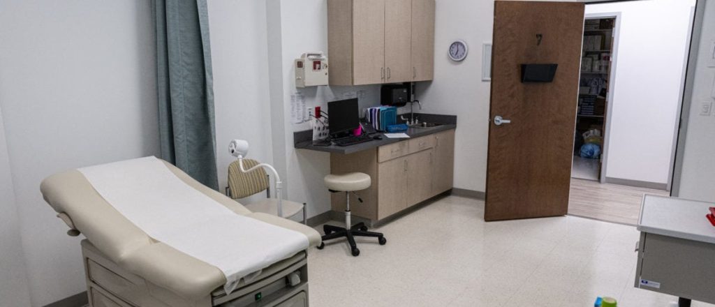 Police Arrest Fake Doctor Claiming to Perform Plastic Surgery in Shed After Woman Experiences Facial Paralysis