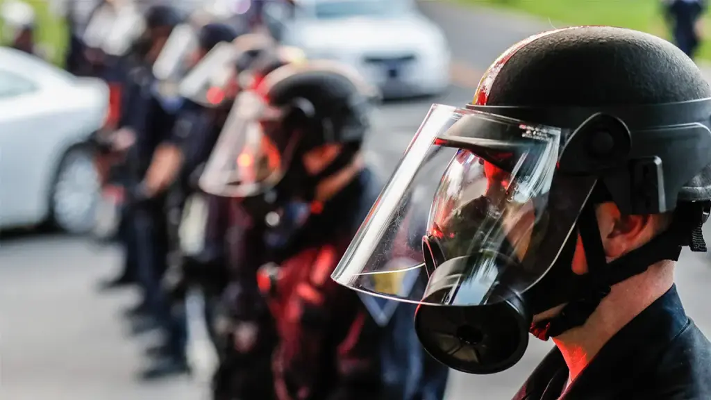 Police leave blue cities as the defunding trend persists