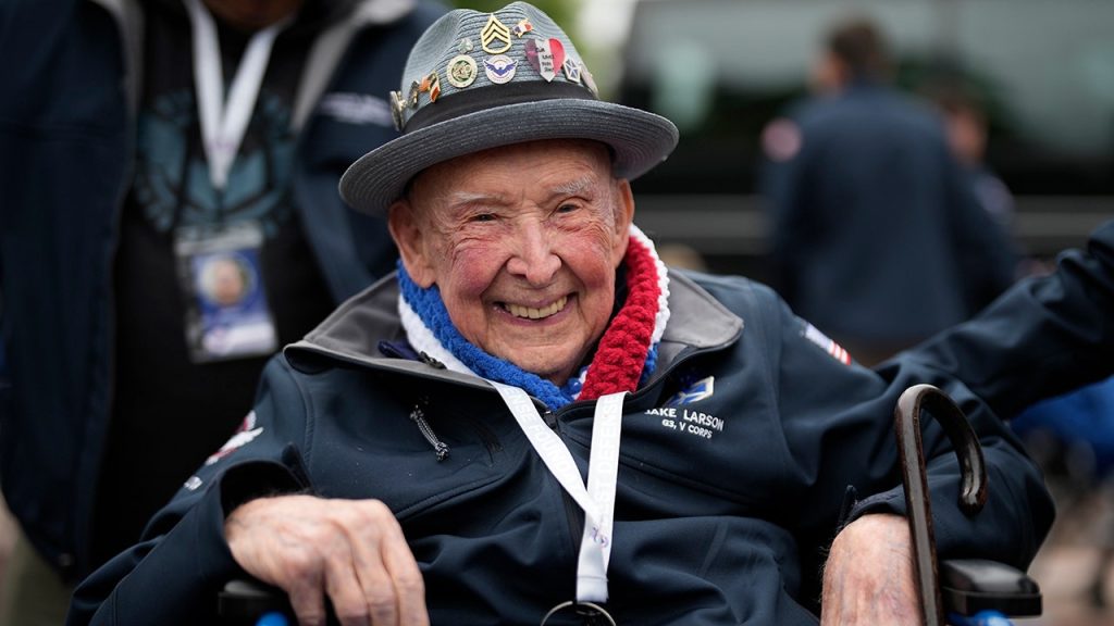 Popular WWII veteran 'Papa Jake' Larson dies at 102