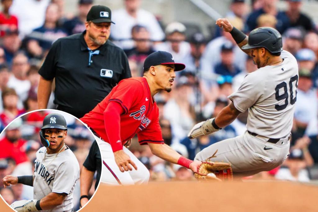 Reasons for Aaron Boone keeping Jorbit Vivas in the lineup despite Yankees' baserunning issues