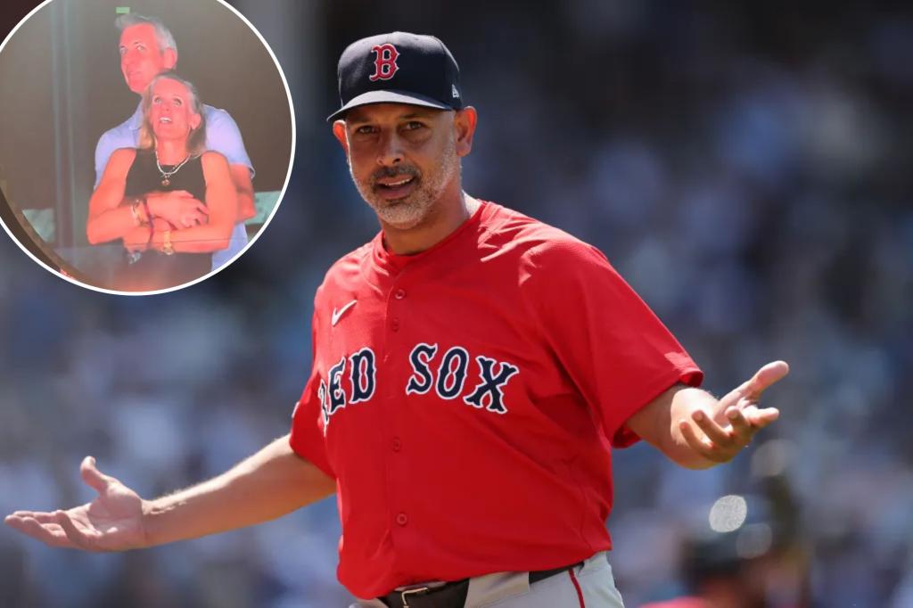 Red Sox manager Alex Cora went to a popular Coldplay concert