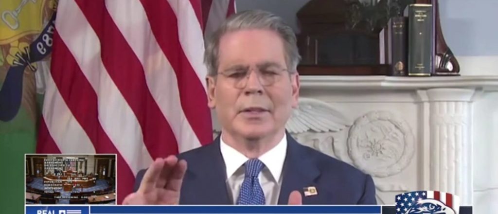 'Reliable Taxes, Affordable Energy': Scott Bessent Explains to Bannon How the US Will Become the Top Place for Investment