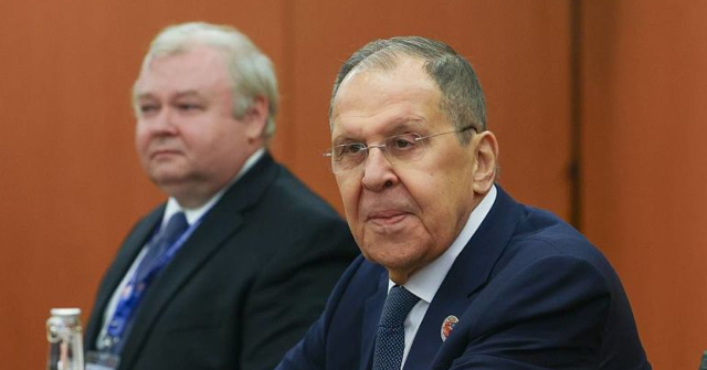 Russian Foreign Minister Greeted with 'Unconditional' Backing in North Korea
