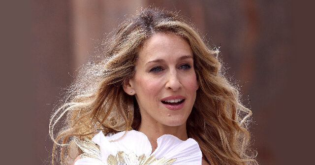 Sarah Jessica Parker Won't Promote Her Political Views Because 'Many Generations Served Without Needing to Speak on Instagram'