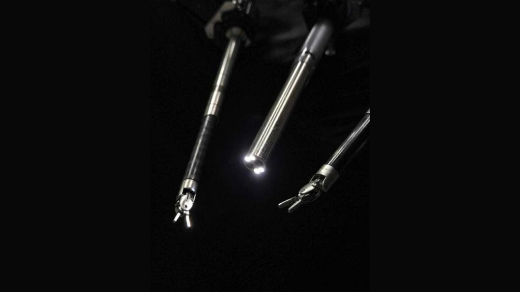 Self-operating surgical robot successfully removes gallbladder with perfect accuracy.