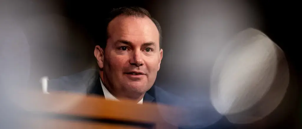 Sen. Lee Aims to Make Permanent the Executive Order on Workplace Opportunities