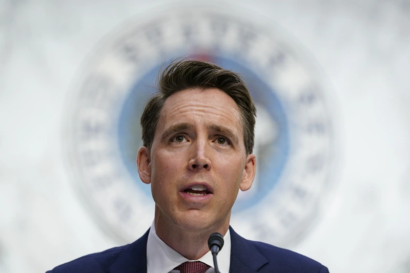 Senator Hawley suggests a $600 refund for Americans financed by tariff income