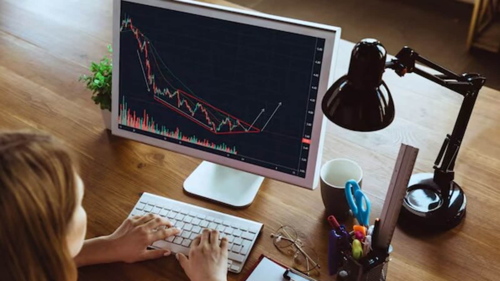 Soybean futures continue to decline due to good weather in the US and low demand