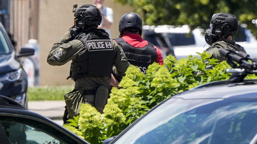 Spanish-language journalist remains in custody one week after being granted bond