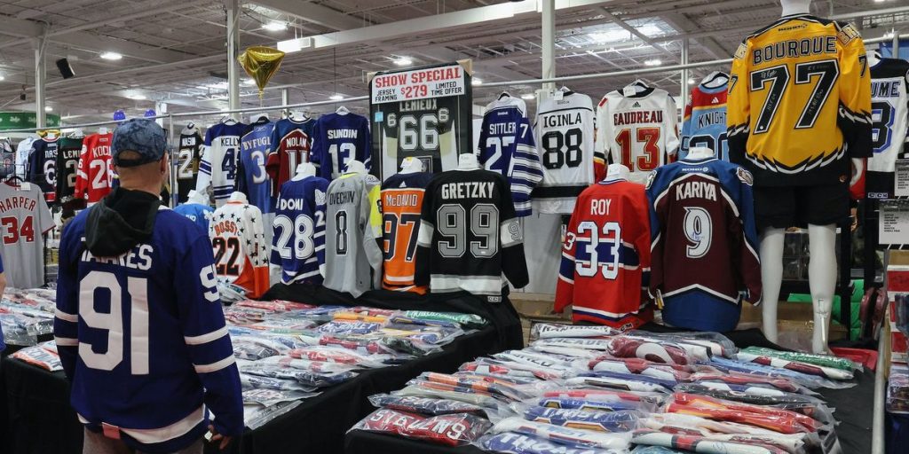 Sports collectibles market thrown into turmoil after seller reveals large-scale signature forgery scheme and then takes his own life