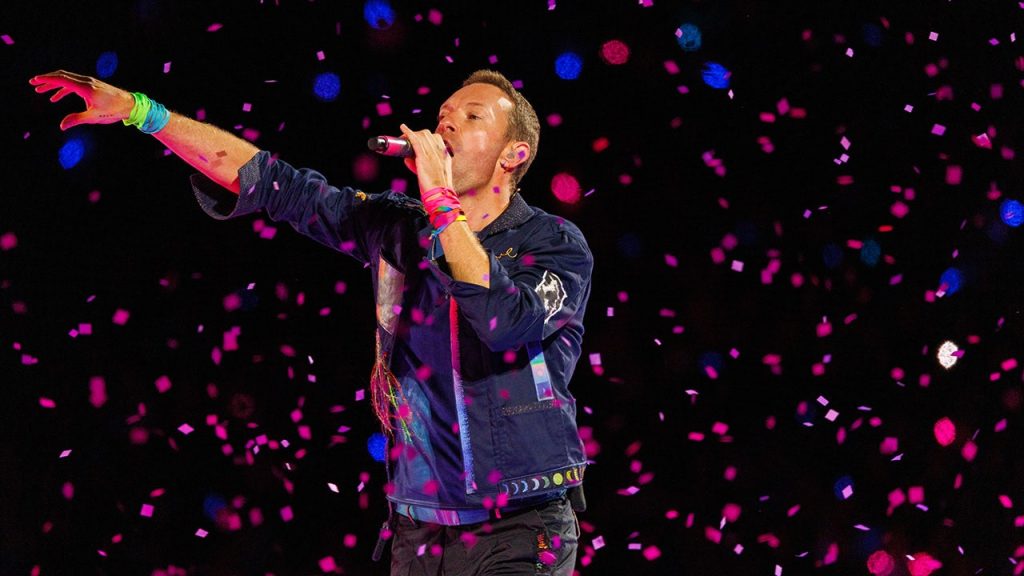 Sports community responds to relationship seen on video at Coldplay concert