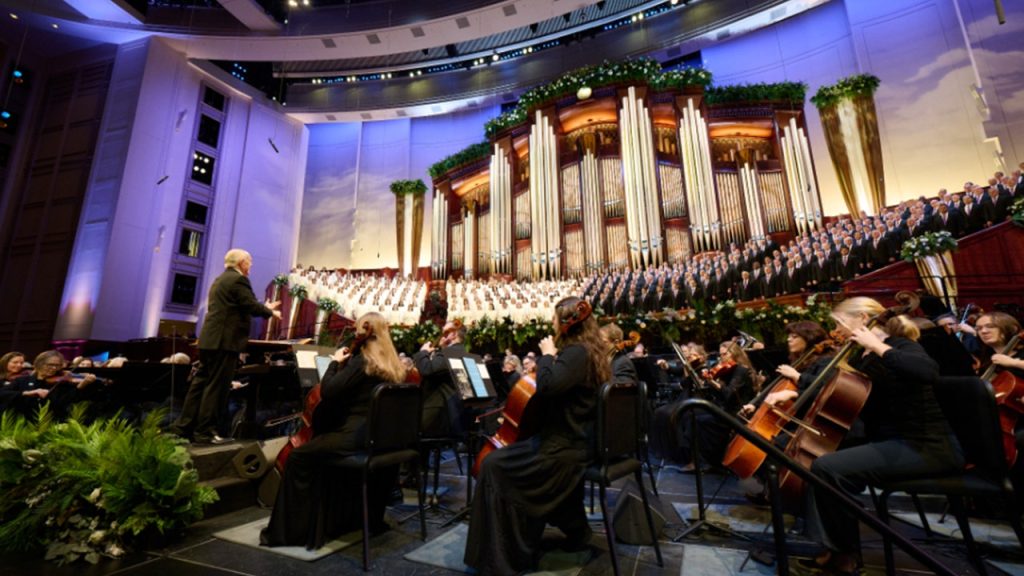 Tabernacle Choir celebrates landmark 5,000th episode of a Mormon broadcast show
