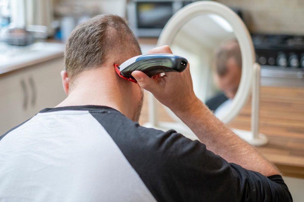 Teen Declines to Shave His Head for Niece Battling Cancer, Leading Family to Call Him Selfish