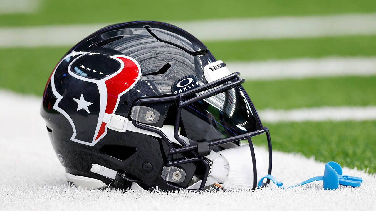 Texans commit to a significant donation for flood-affected communities